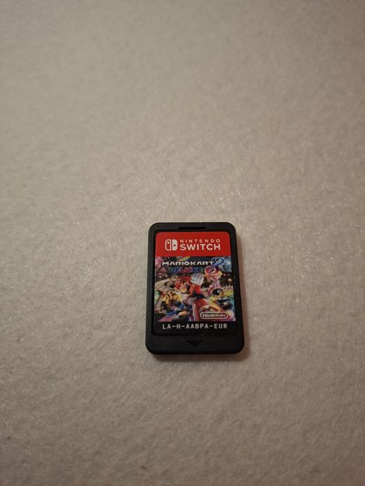 Mario Kart 8 Deluxe para Nintendo Switch em Muito Bom estado geral