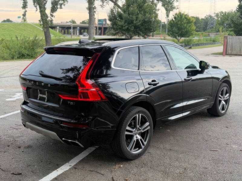 2018 Volvo XC60 T5 Momentum