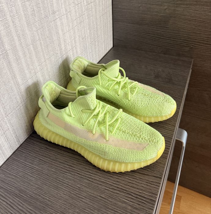 Yeezy Boost 350 V2 Glow — Оригінал, стан 8/10