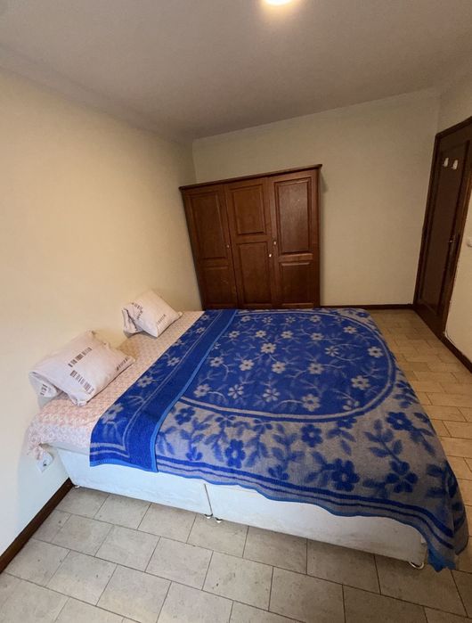 Quarto para arrendar