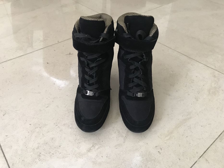 Botas pretas almofadadas marca Elle n39