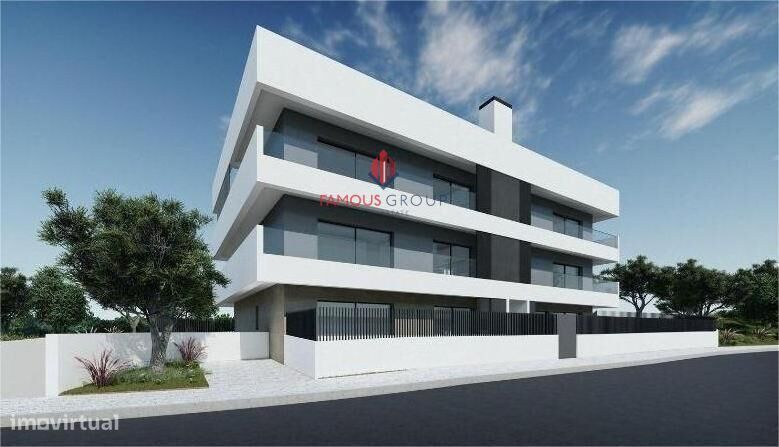 Apartamento T3 em Portimão com garagem Box e quintal