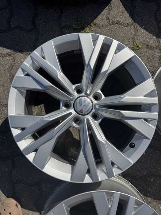 Диски R17 17 5 112 Volkswagen Passat Alltrack 3G B7 B8 Пассат Тігуан Tiguan Touran Sharan Фольксваген