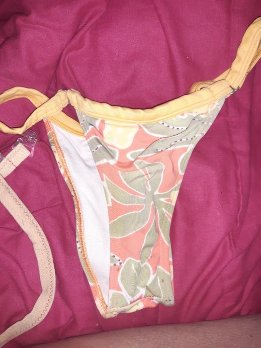 Fatos de banho e bikinis