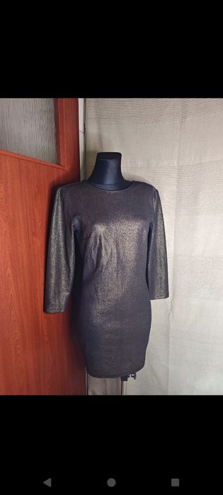 Sukienka wyjściowa / koktajlowa/ złota / elegancka / bez pleców