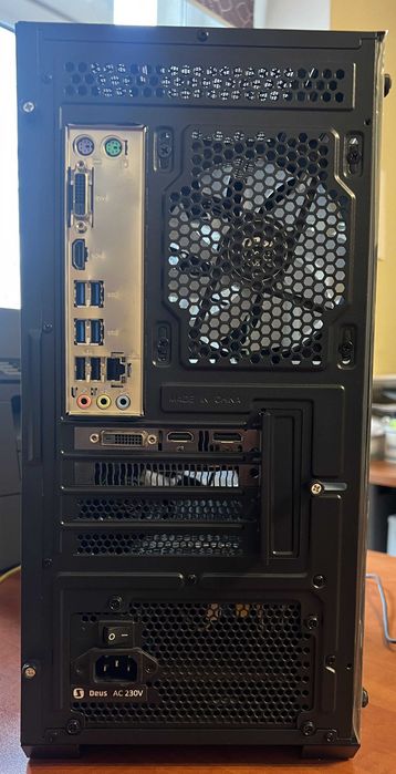 Komputer stacjonarny do pracy i do zabawy