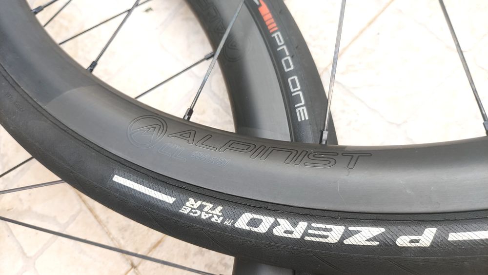 Rodas Roval Alpinist CL Carbon – DT Swiss 350 – Como Novas