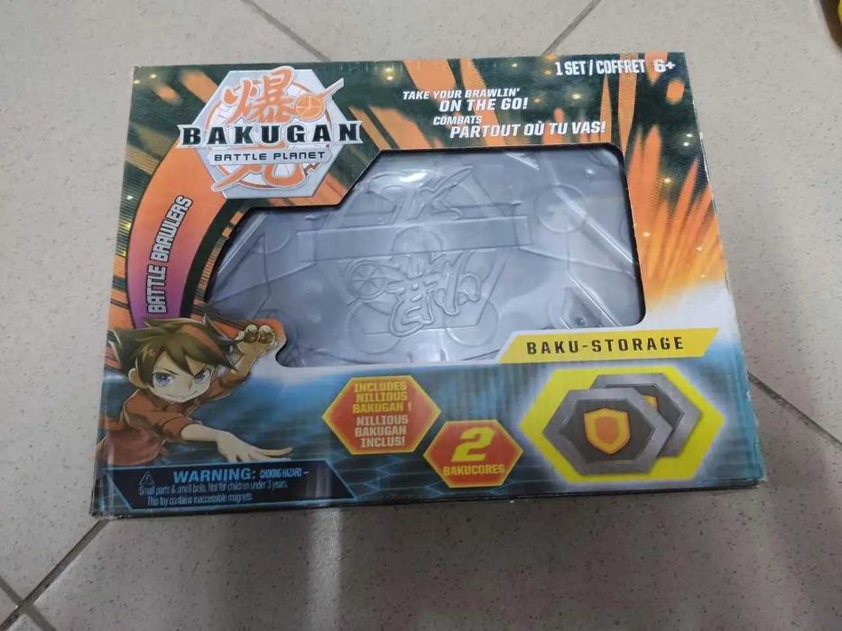 Кейс-бокс для зберігання та перенесення Бакуганів BAKUGAN + 8бакуганів