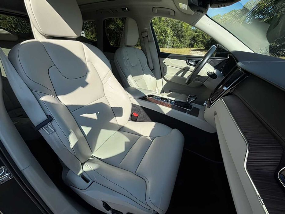 Volvo XC60      2020