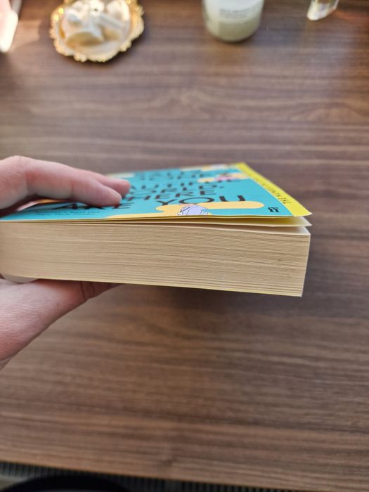 Продам книгу англійською Саллі Руні - Де ж ти дівся, світе мій