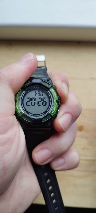 Часы Q&Q M138J001Y