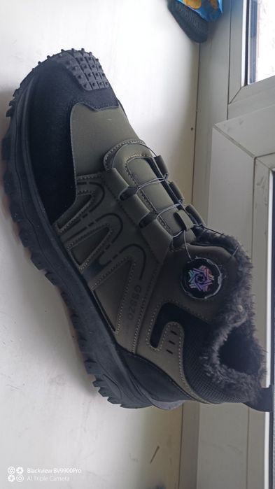 Продам змове взуття 46розмір