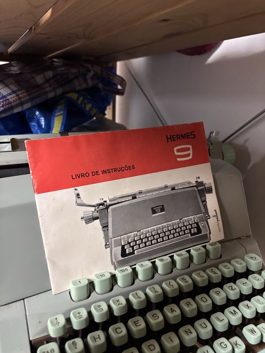 Máquina de escrever Hermes