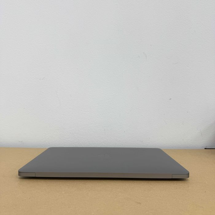 Macbook Air 2020 { M1 | 8gb | 256 ssd) Повний комплект . Гарантія