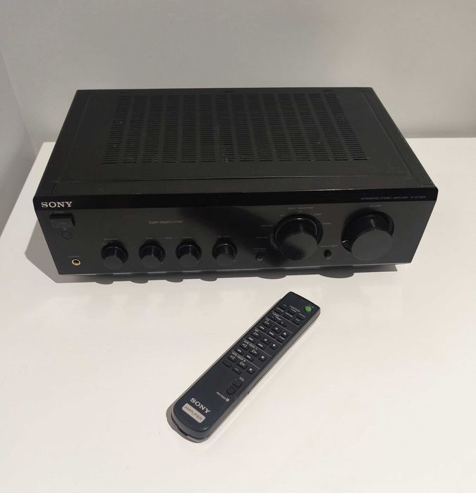 Wzmacniacz  Sony TA-FE330R z  PILOTEM