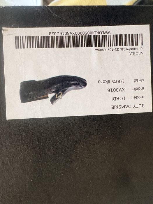 Loafersy skórzane Vistula 38