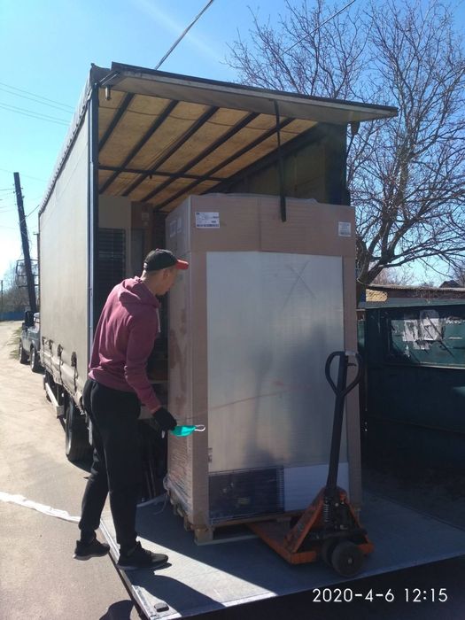 Вантажні перевезення по місту та Україні.