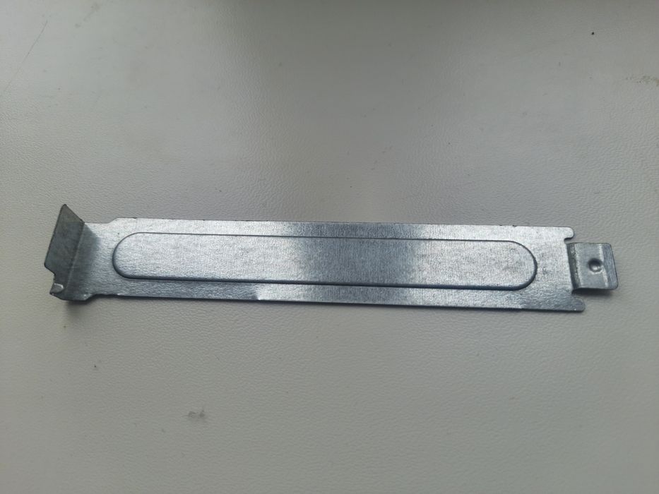 Заглушка на заднюю и переднюю панель системного блока компьютера.
Цена