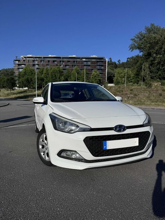 Hyundai i20 Comercial