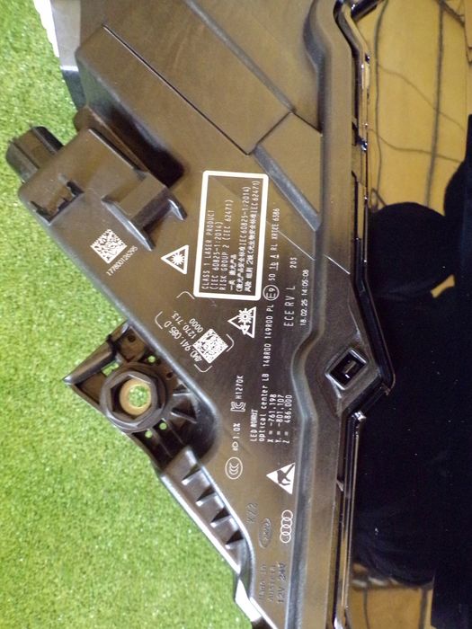 lampa lewa audi q7 4m0941085d laser lift ładna