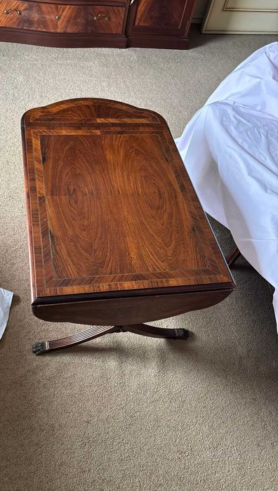 Mesa de Apoio / Centro Antiga Dobrável com Marquetaria – Estilo D. Maria II