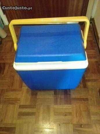 Geleira portátil cor azul 10 Lts. - Semi-nova