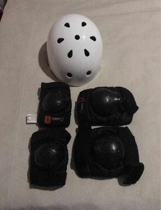 Capacete e acessorios como novos