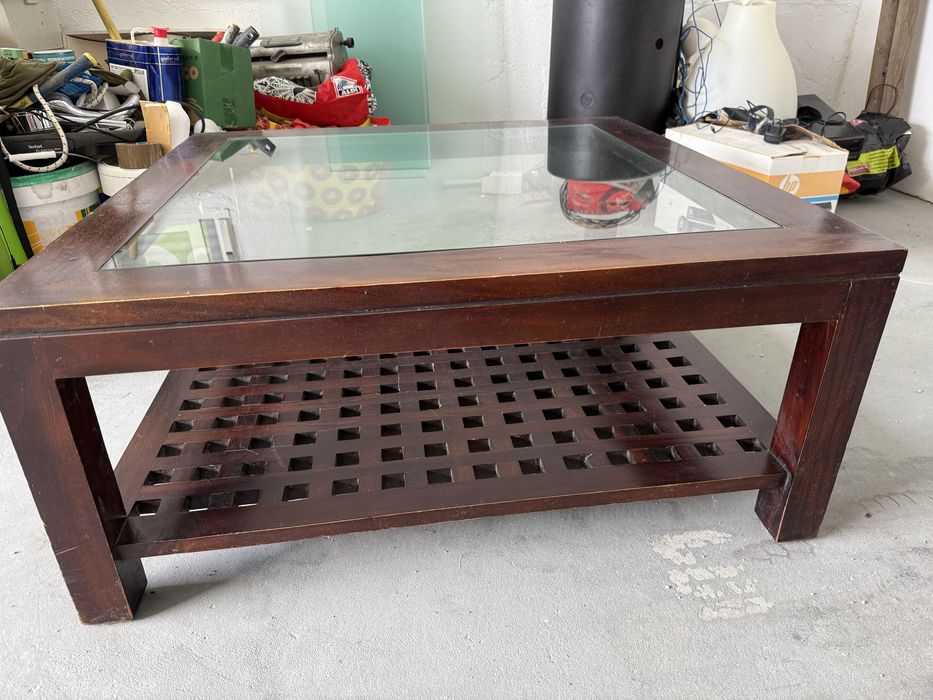 Mesa de madeira centro sala