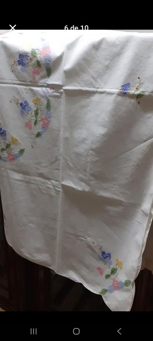 Toalhas de mesa bordadas