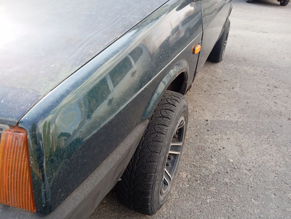 ВАЗ 21083 інжектор 2001 року.