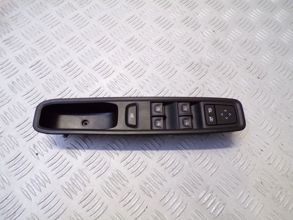 PANEL STEROWANIA SZYB PRZEŁĄCZNIK DACIA SANDERO III