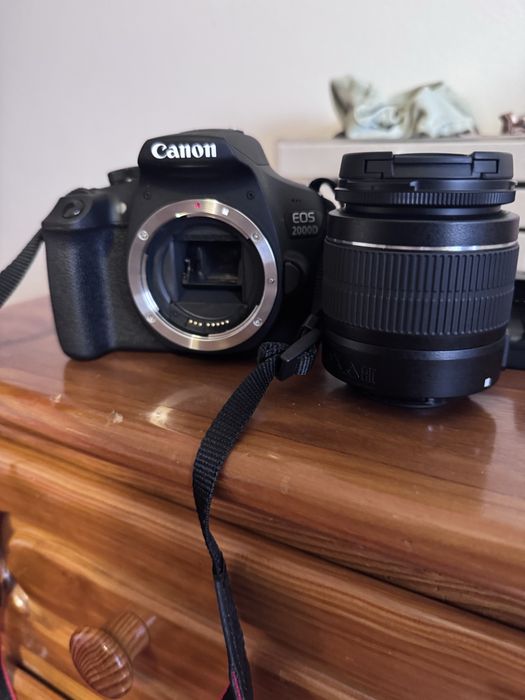 Canon 2000d (com objetiva e mala de transporte)