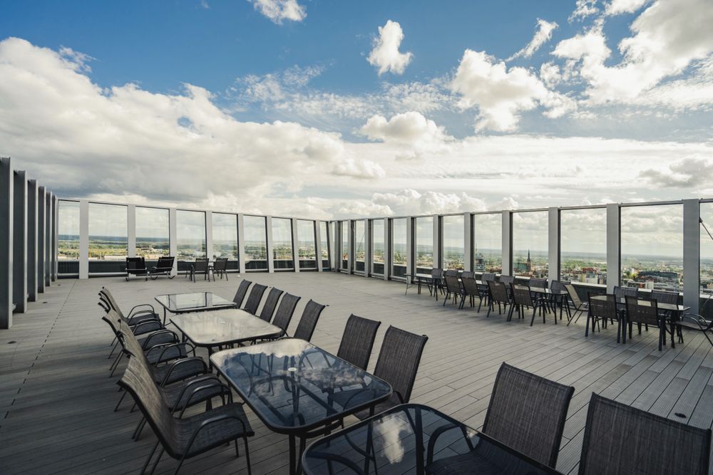 Hanza Tower | kawalerka z balkonem | basen i sauna | Centrum