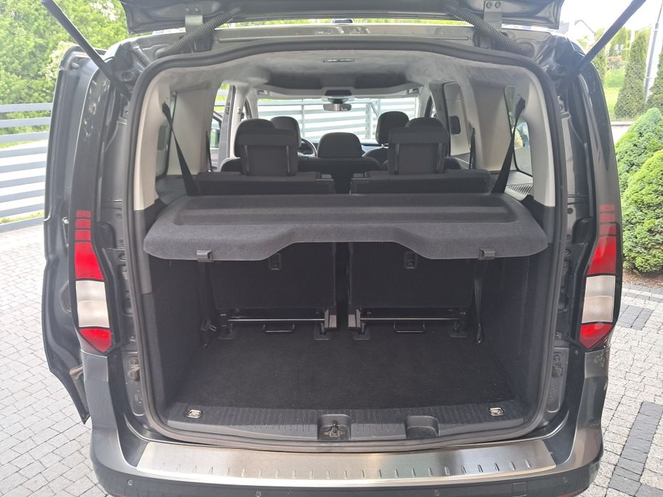 Sprzedam Vw caddy maxi long 7 osobowy