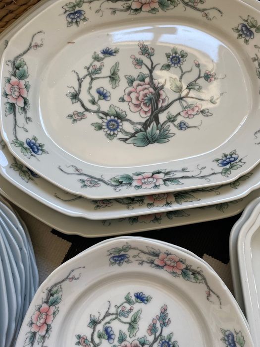Serviço de Mesa Vista Alegre "Madurai" (Anos 70) – Conjunto 35 Peças