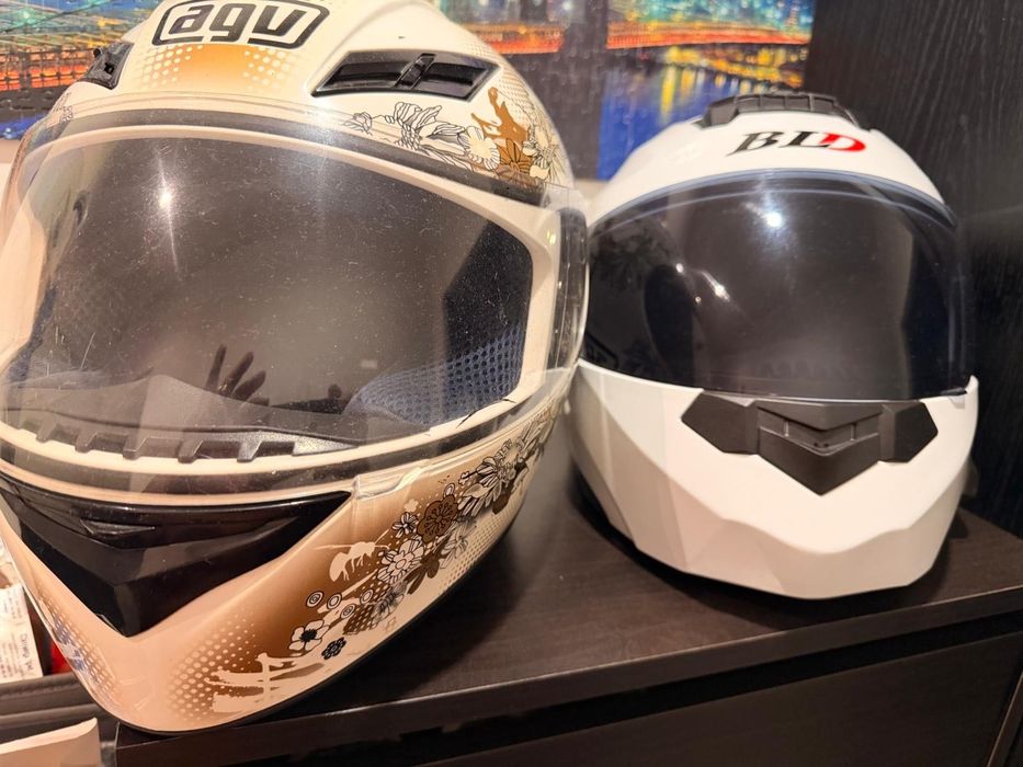 Capacetes ótimo estado