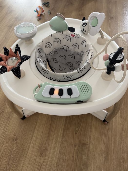 Centro de atividade Tiny Love