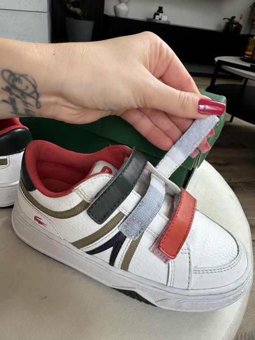 Buty na rzepy Lacoste 27