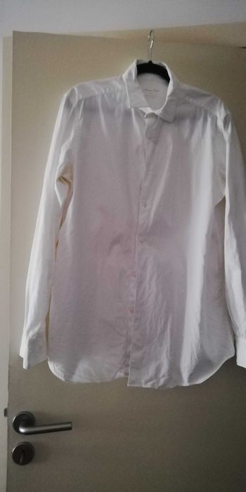 Vendo conjunto de 4 camisas sendo 3 femininas e 1 masculina
