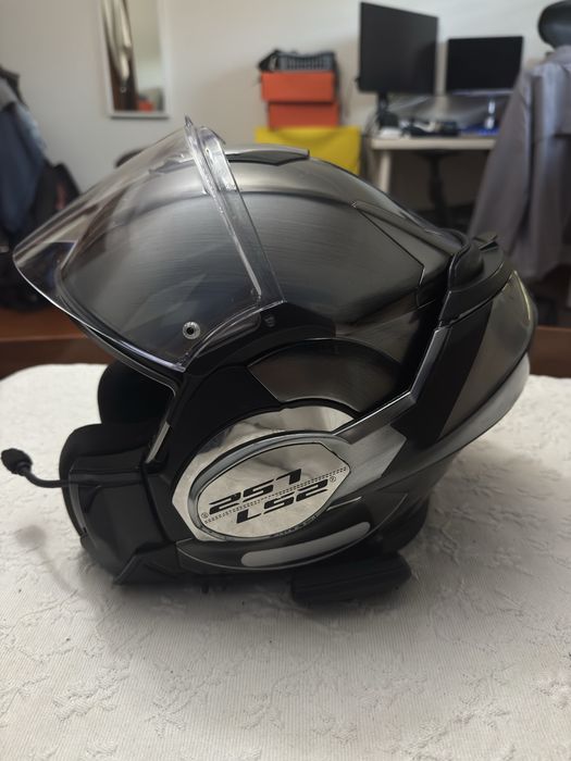 Capacete LS2 Valiant 180•