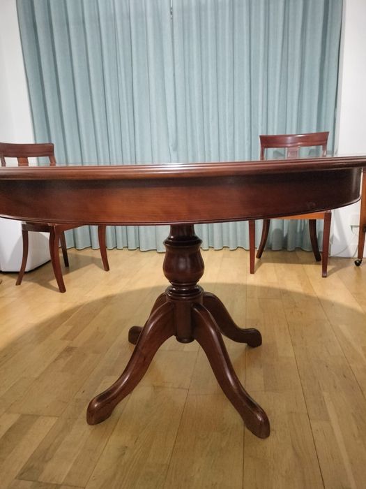 Mesa extensível em Madeira  de Cerejeira