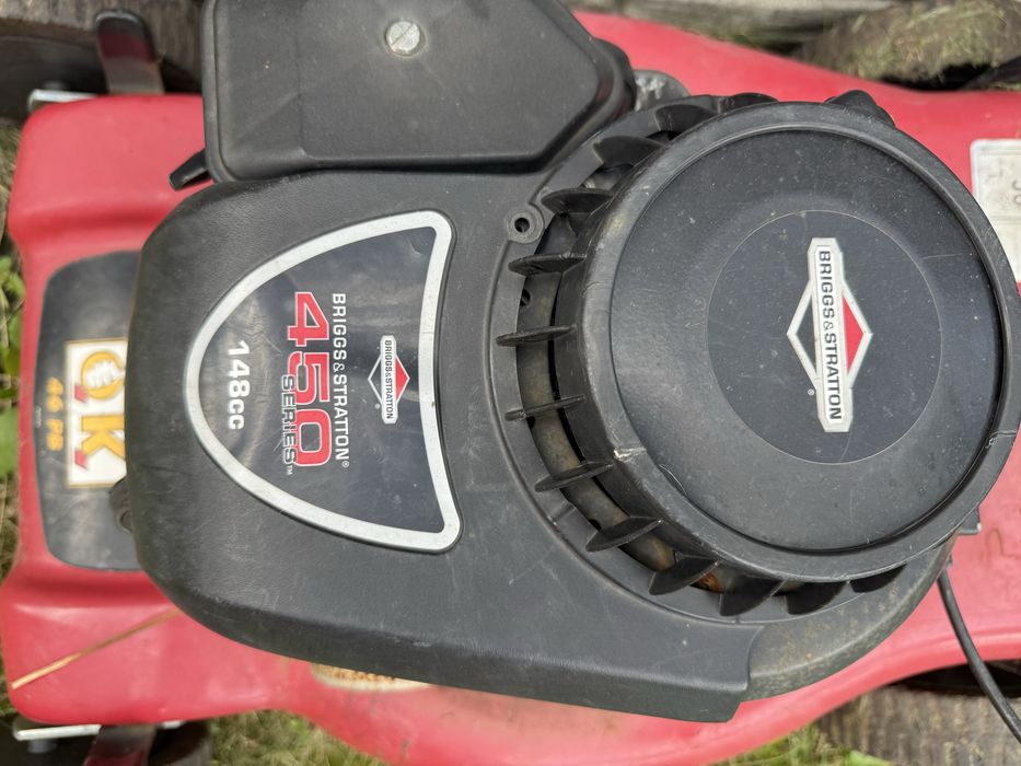 газонокосілка бензинова Briggs Stratton