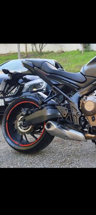 Cb650f ano 2017 , revisão feita com pneus novos