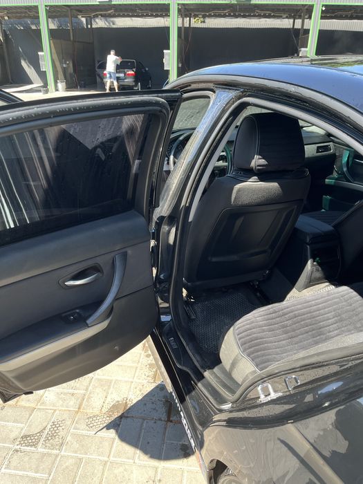 BMW 3 E90 2005 рік