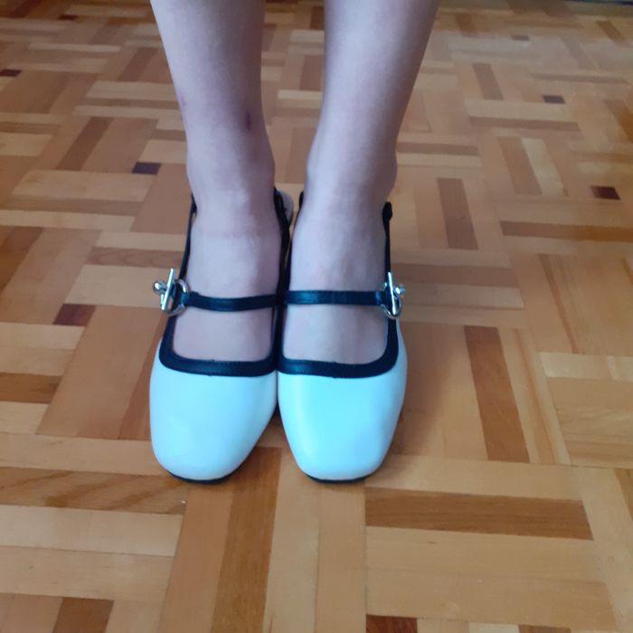 Nowe eleganckie buty,  czółenka. Rozm. 37