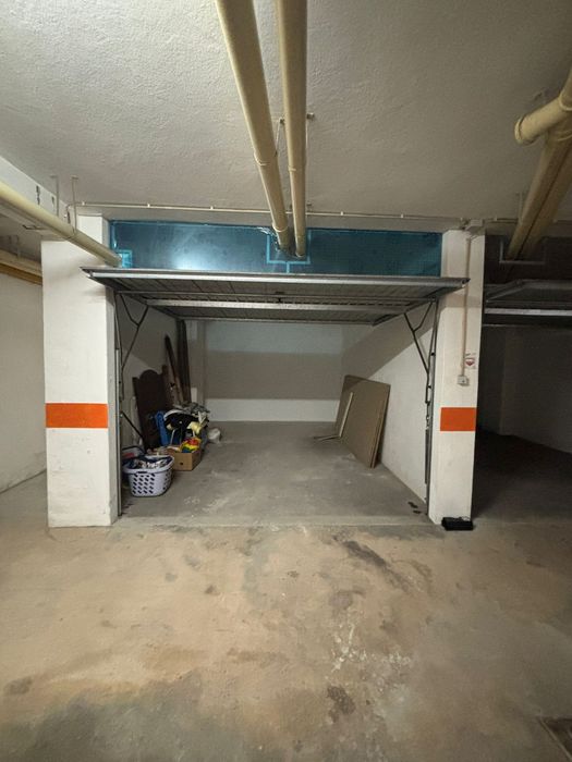 Vendo garagem fechada em Vila do Conde