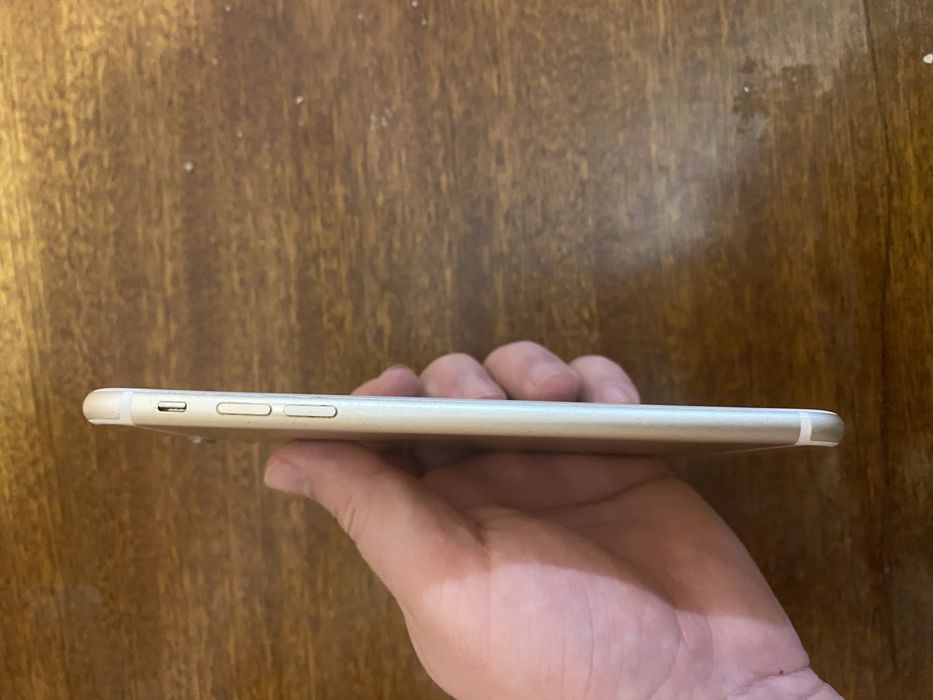 Продам айфон 6s+