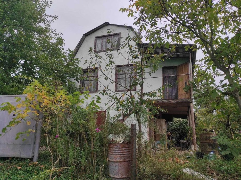 Дачний будинок в СДТ «Красне», біля Вінниці.