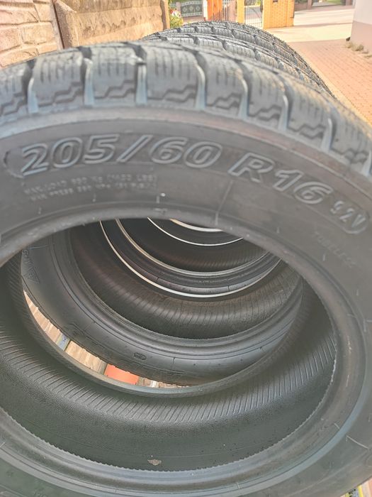 205/60R16 Opony Bieżnikowane Zimowe 2 Lata Gwarancji 205/60/16