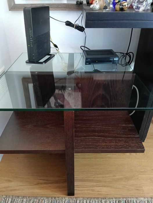 Mesa de Centro ou de Apoio, muito elegante
